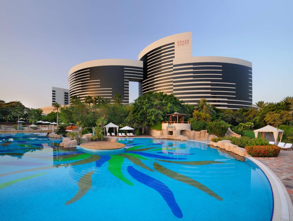 أفضل فنادق بر دبي .. عالم من الفخامة والترفيه 