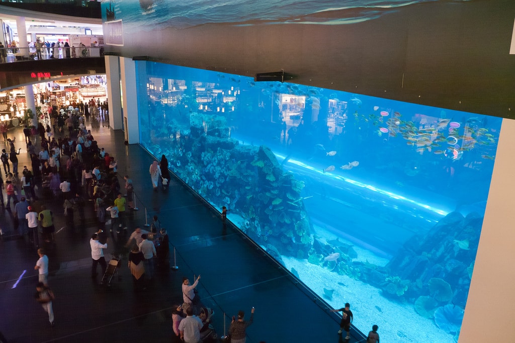 دليل السائح لزيارة دبي مول .. أحد أرقى مراكز التسوق في العالم 