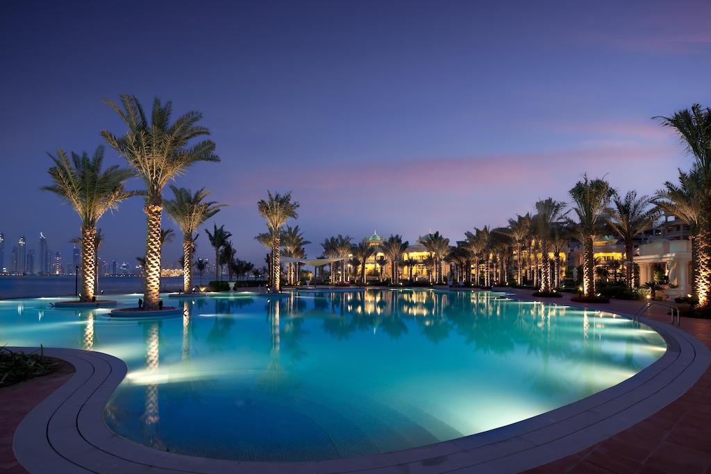 أفضل فنادق مع حمامات سباحة خاصة في دبي 